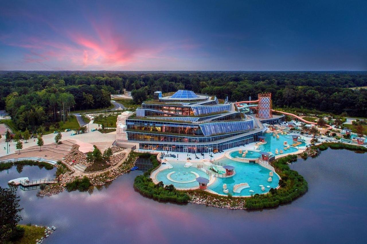 Beautiful Apartment Disneyland Сен-Тибо-де-Вин Екстериор снимка
