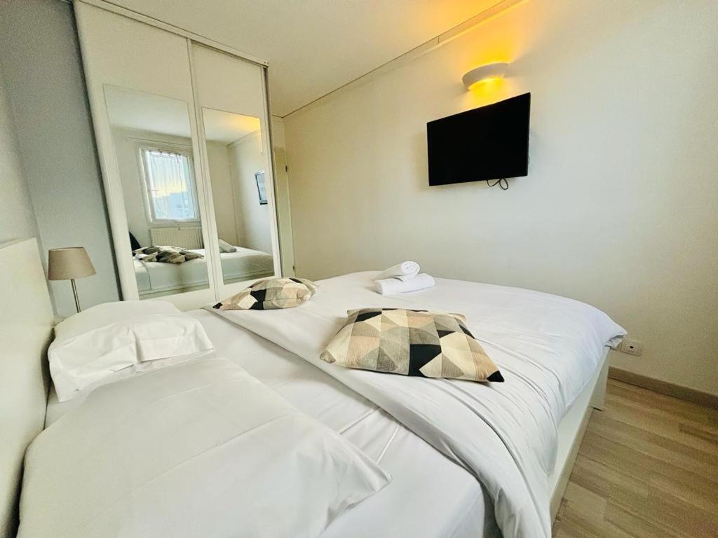 Beautiful Apartment Disneyland Сен-Тибо-де-Вин Екстериор снимка